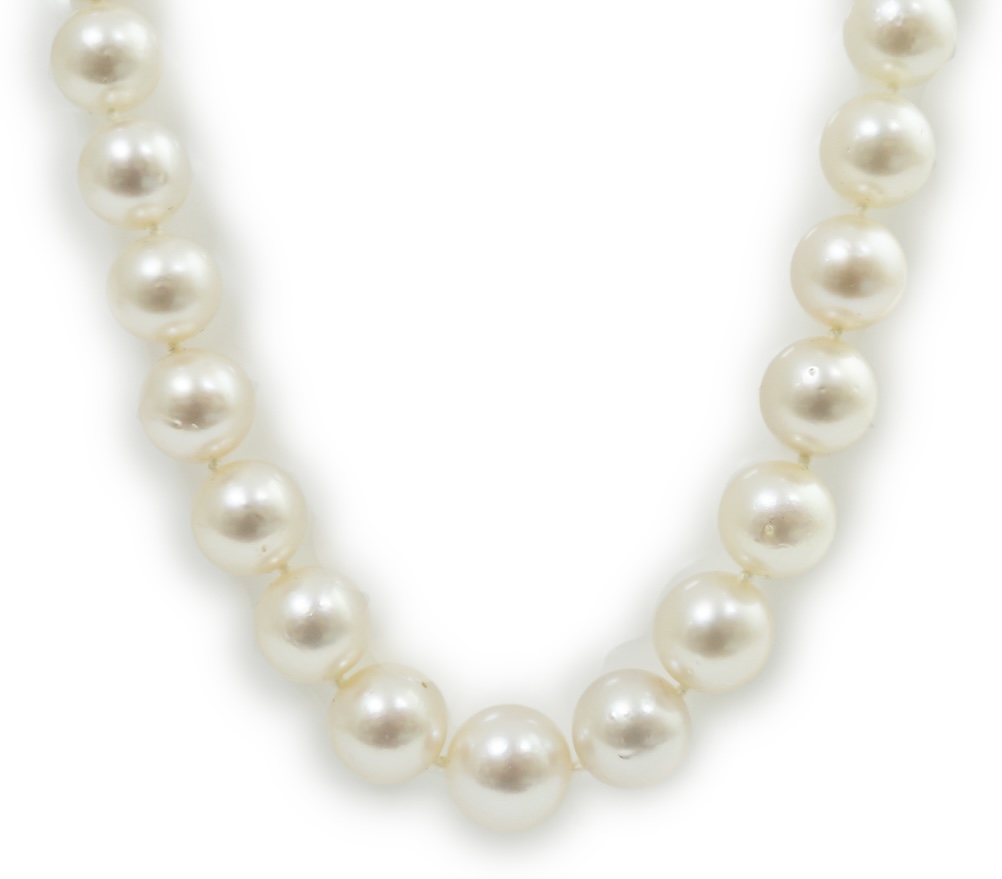 A single strand graduated South Sea pearl necklace, with 18k white gold spherical clasp